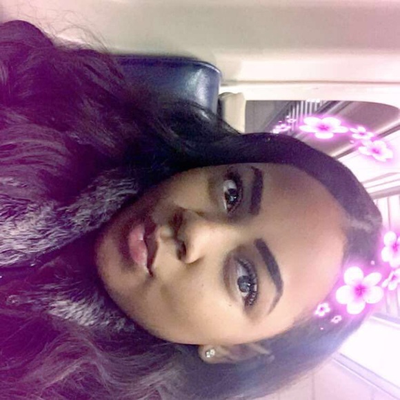 Meet your Posher, Shay - Picture 2 of 3